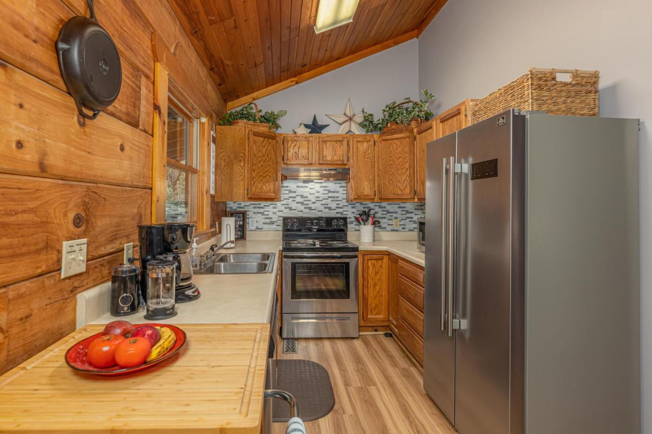 Firefly Hollow Cabin - Smoky Mountains - Soaky Mountain Water Park - Sevierville Convention Center Пиджен-Фордж Экстерьер фото
